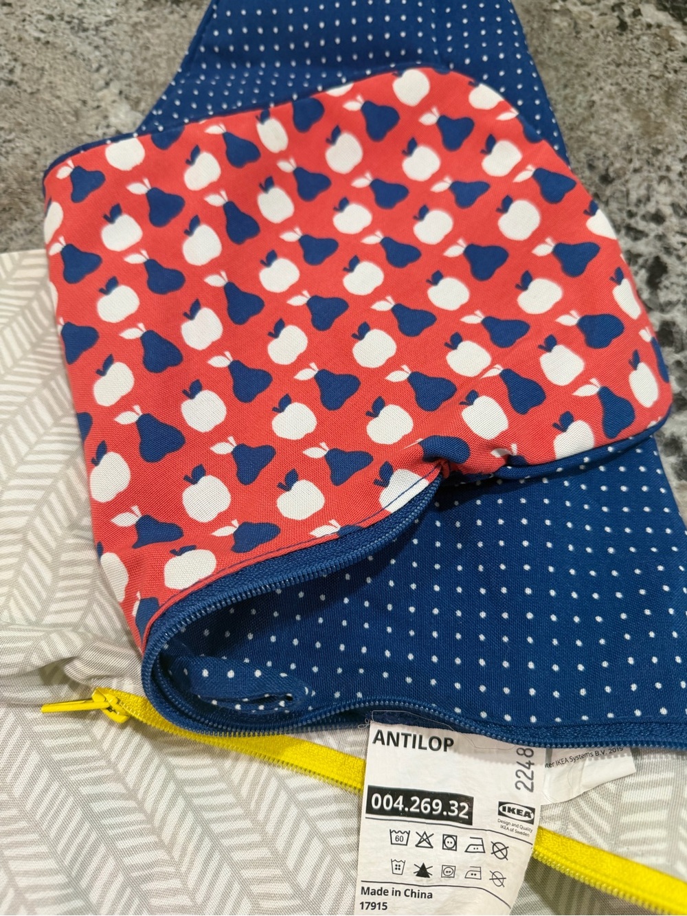 IKEA ANTILOP Red, Blue & White Patterned Kids Feeding Bib